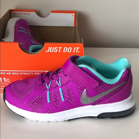 {keywor d} nike air max dynasty psv